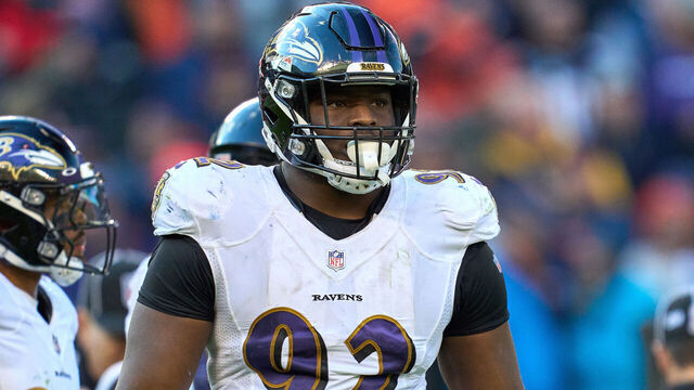 CHICAGO, IL - NOVEMBER 21: Baltimore Ravens defensive end Justin Madubuike (92) looks on during a game between the Chicago Bears and the Baltimore Ravens on November 21, 2021 at Soldier Field in Chicago, IL.