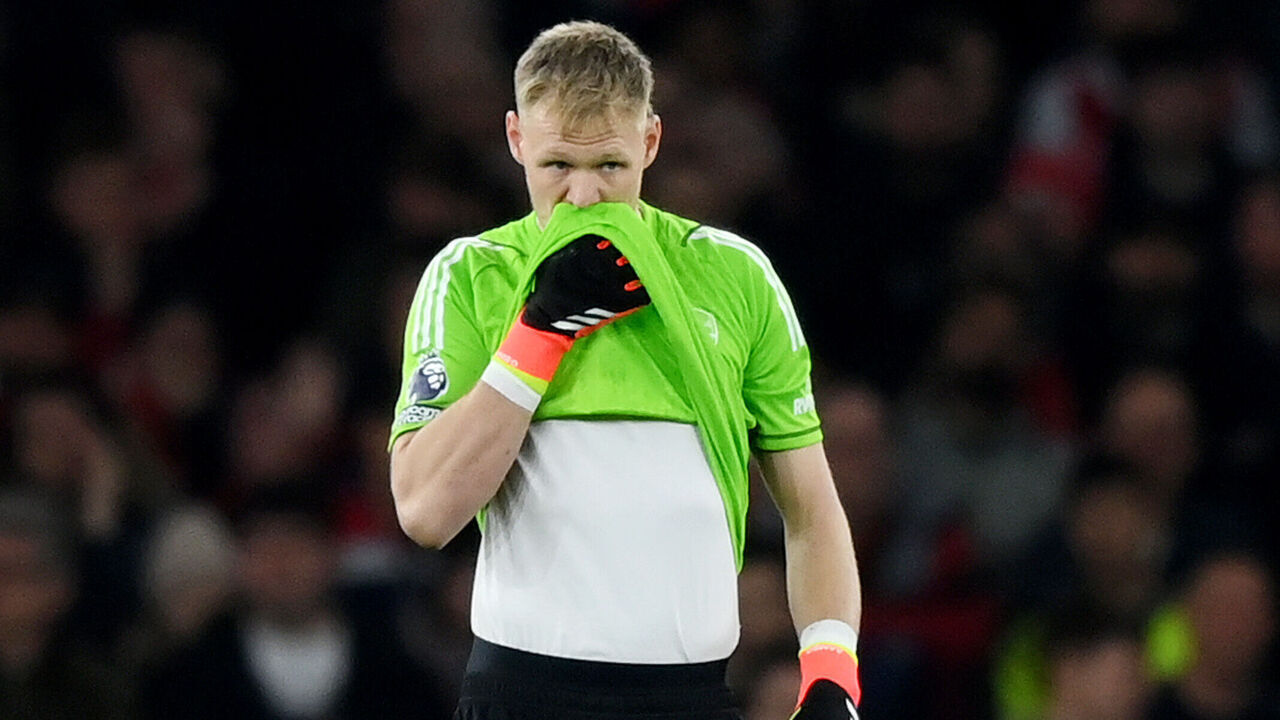 LONDON, ENGLAND - MARCH 09: Aaron Ramsdale of Arsenal looks dejected after his mistake leads to Yoane Wissa of Brentford (not pictured) scoring his team's first goal during the Premier League match between Arsenal FC and Brentford FC at Emirates Stadium on March 09, 2024 in London, England.