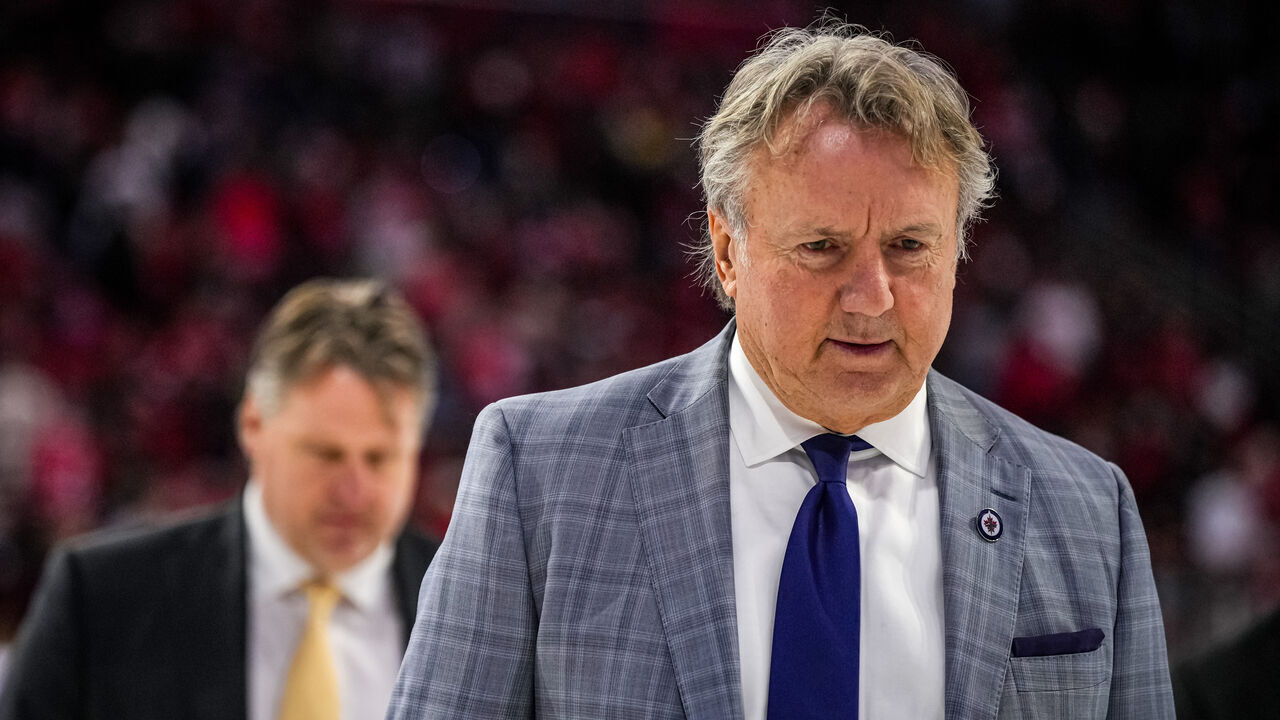 RALEIGH, NORTH CAROLINA - MARCH 02: Head coach Rick Bowness of the Winnipeg Jets reacts after the first period against the Carolina Hurricanes at PNC Arena on March 02, 2024 in Raleigh, North Carolina.