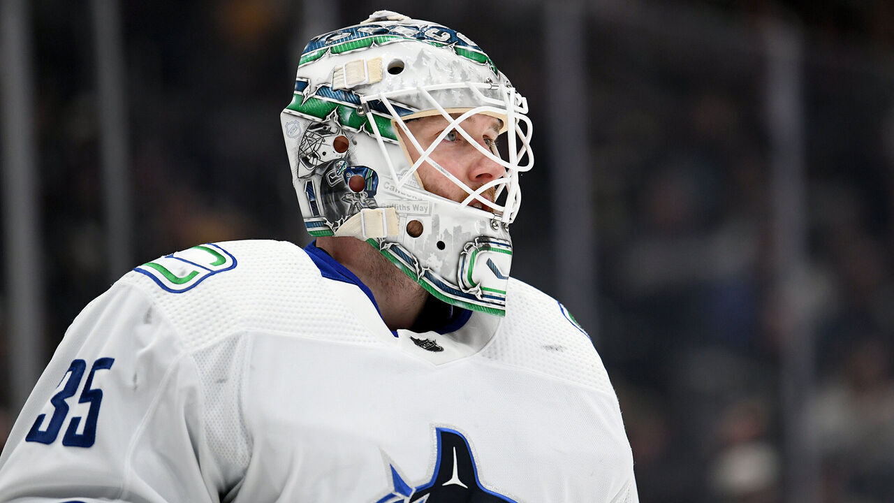 LOS ANGELES, CA - MARCH 05: Vancouver Canucks Goalie Thatcher Demko (35) during a game between the Vancouver Canucks and the Los Angeles Kings on March 5th, 2024 at the Crypto.com Arena in Los Angeles, CA.