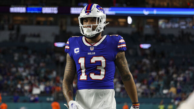 MIAMI GARDENS, FL - JANUARY 07: Gabe Davis #13 of the Buffalo Bills warms up prior to an NFL football game against the Miami Dolphins at Hard Rock Stadium on January 7, 2024 in Miami Gardens, Florida.