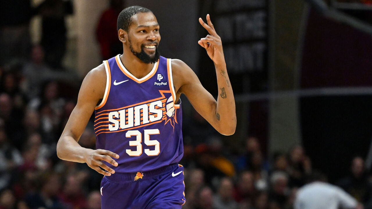 CLEVELAND, OHIO - MARCH 11: Kevin Durant #35 of the Phoenix Suns celebrates making a three-point basket during the second half against the Cleveland Cavaliers at Rocket Mortgage Fieldhouse on March 11, 2024 in Cleveland, Ohio.
