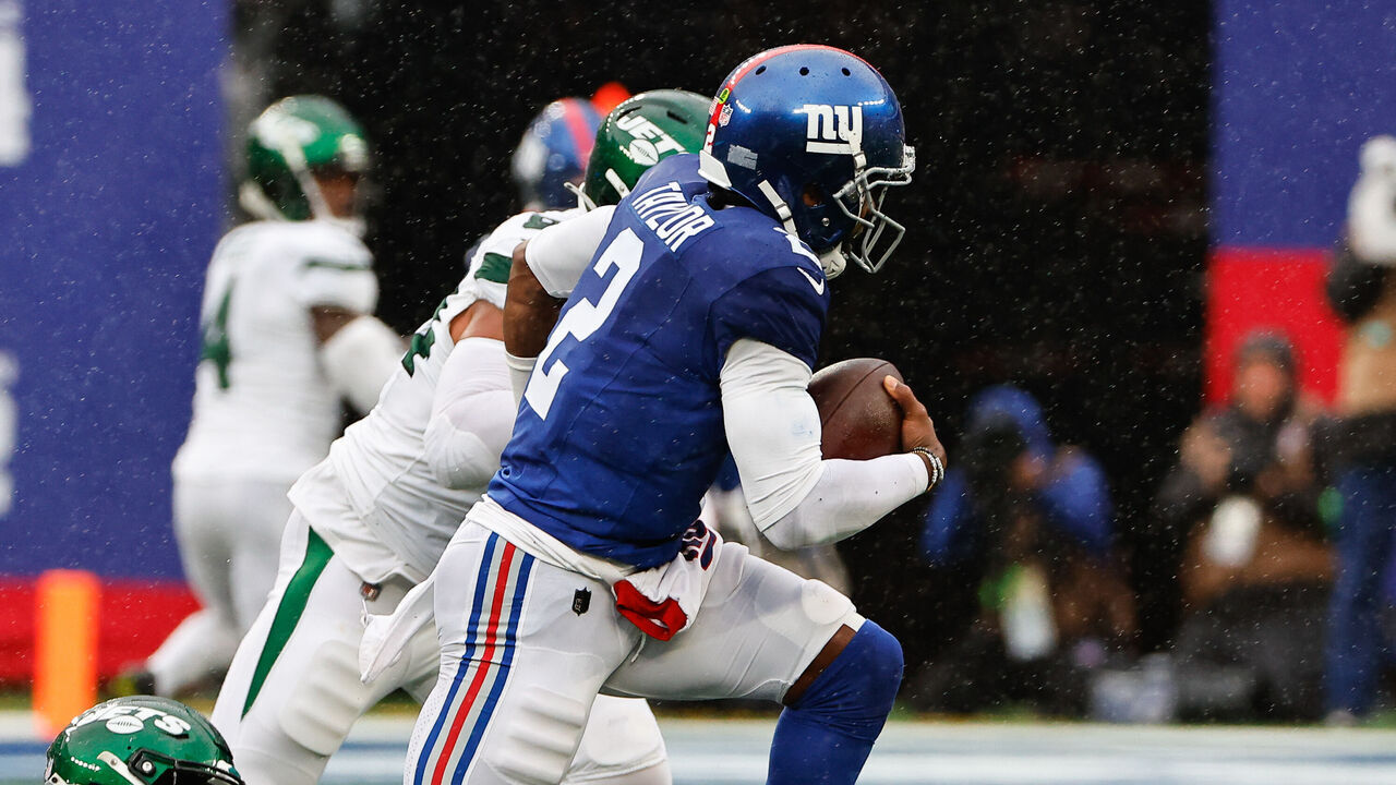 EAST RUTHERFORD, NJ - OCTOBER 29: Tyrod Taylor (2) of the New York Giants during the game against the New York Jets on October 29, 2023 at MetLife Stadium in East Rutherford, New Jersey.