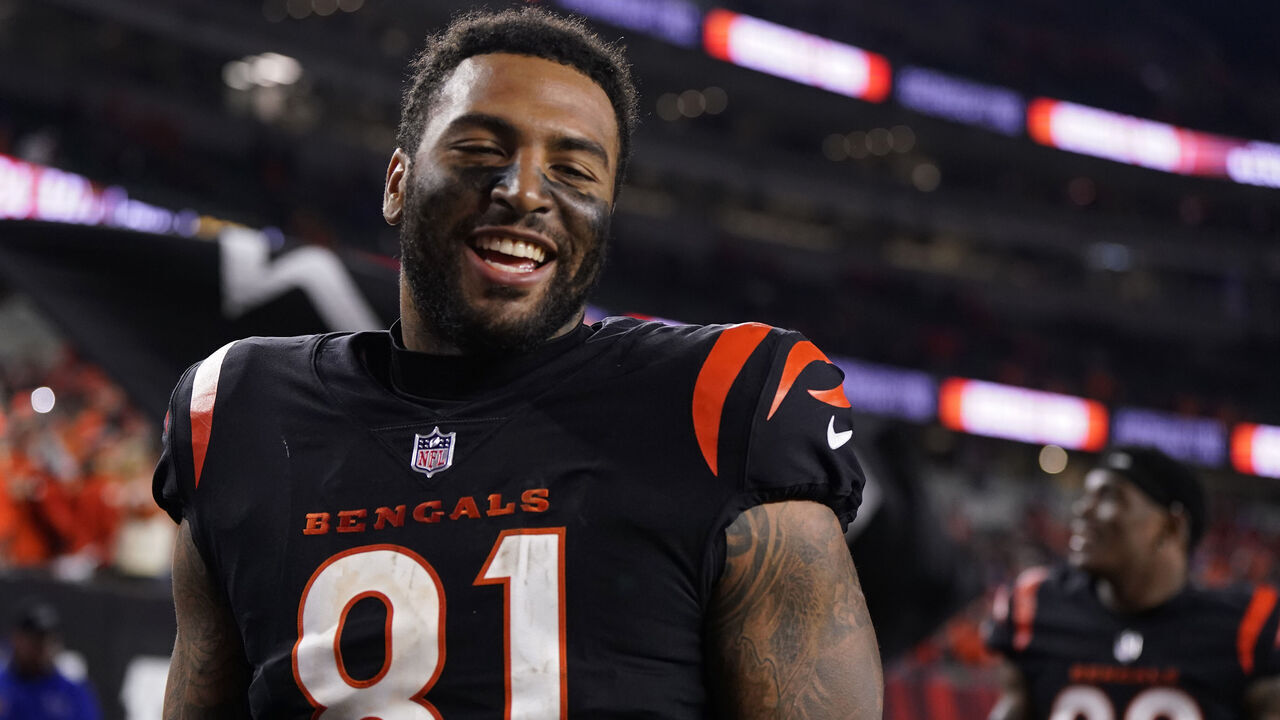 CINCINNATI, OHIO - NOVEMBER 05: Irv Smith Jr. #81 of the Cincinnati Bengals walks off of the field following a NFL football game against the Buffalo Bills at Paycor Stadium on November 05, 2023 in Cincinnati, Ohio.