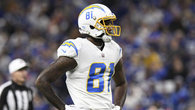 INDIANAPOLIS, IN - DECEMBER 26: Los Angeles Chargers wide receiver Mike Williams (81) waits for play to resume during the NFL football game between the Los Angeles Chargers and the Indianapolis Colts on December 26, 2022, at Lucas Oil Stadium in Indianapolis, Indiana.