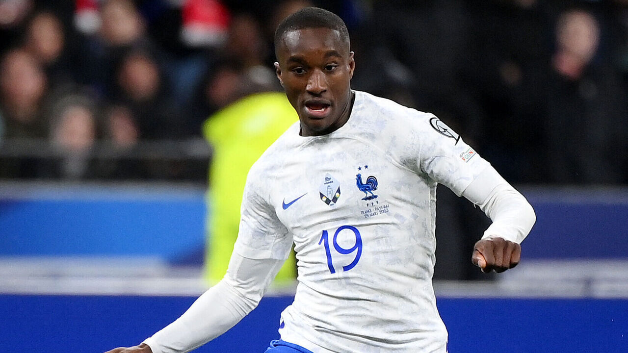 Fance's forward Moussa Diaby runs with the ball during the UEFA Euro 2024 qualification football match between France and Netherlands at the Stade de France in Saint-Denis, north of Paris, on March 24, 2023.