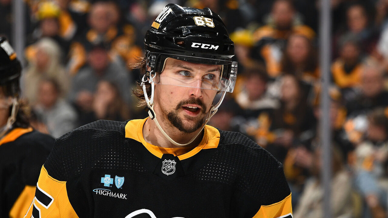 PITTSBURGH, PA - JANUARY 27: Erik Karlsson #65 of the Pittsburgh Penguins skates against the Montreal Canadiens at PPG PAINTS Arena on January 27, 2024 in Pittsburgh, Pennsylvania.