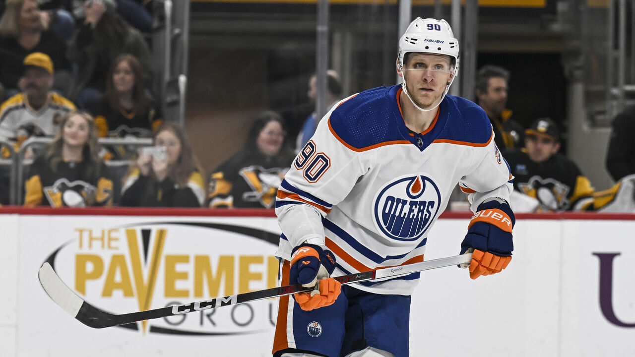 PITTSBURGH, PA - MARCH 10: Edmonton Oilers right wing Corey Perry (90) skates during the first period in the NHL game between the Pittsburgh Penguins and the Edmonton Oilers on March 10, 2024, at PPG Paints Arena in Pittsburgh, PA.