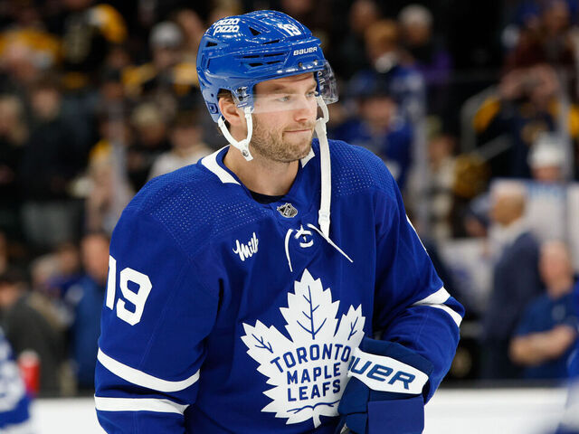 BOSTON, MASSACHUSETTS - MARCH 7: Calle Jarnkrok #19 of the Toronto Maple Leafs warms up before a game against the Boston Bruins at the TD Garden on March 7, 2024 in Boston, Massachusetts. The Bruins won 4-1.