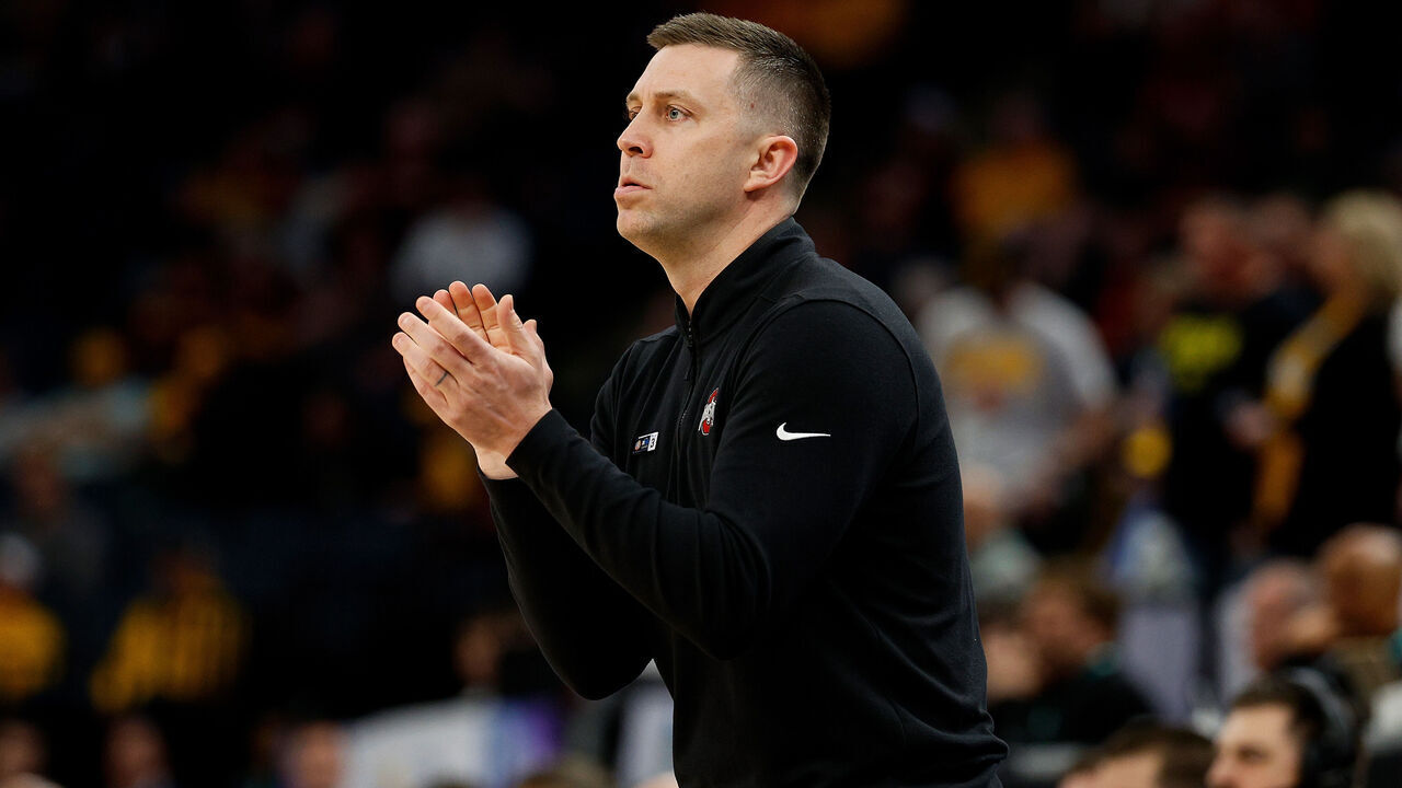 MINNEAPOLIS, MINNESOTA - MARCH 14: Interim head coach Jake Diebler of the Ohio State Buckeyes celebrates during the game against the Iowa Hawkeyes in the first half in the Second Round of the Big Ten Tournament at Target Center on March 14, 2024 in Minneapolis, Minnesota.