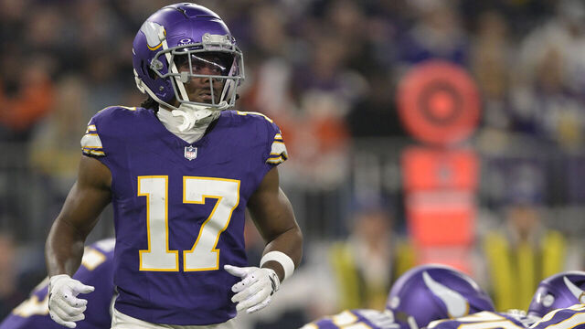 MINNEAPOLIS, MN - NOVEMBER 27: Minnesota Vikings wide receiver K.J. Osborn (17) in motion during an NFL game between the Minnesota Vikings and Chicago Bears on November 27, 2023, at U.S. Bank Stadium in Minneapolis, MN.