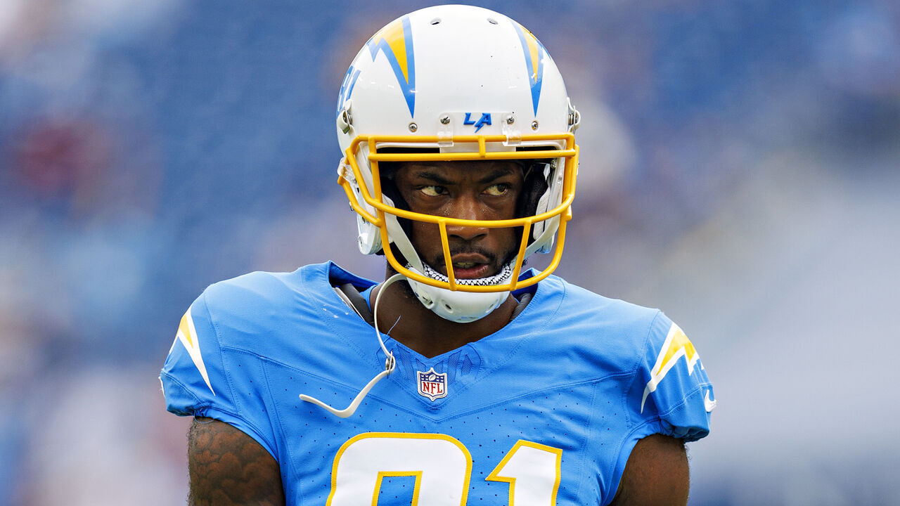 NASHVILLE, TENNESSEE - SEPTEMBER 17: Mike Williams #81 of the Los Angeles Chargers warms up before the game against the Tennessee Titans at Nissan Stadium on September 17, 2023 in Nashville, Tennessee. The Titans defeated the Chargers 27-24.