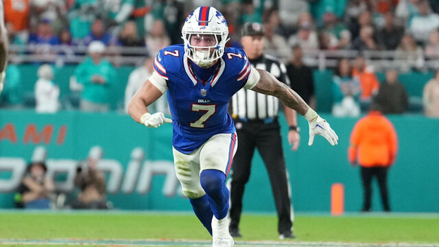 MIAMI GARDENS, FL - JANUARY 07: Buffalo Bills cornerback Taron Johnson (7) runs toward the ball carrier during the game between the Buffalo Bills and the Miami Dolphins on Sunday, January 7, 2024 at Hard Rock Stadium, Miami Gardens, Fla.