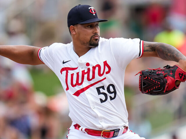 Twins' Duran has moderate oblique strain; Thielbar, DeSclafani also injured | theScore.com