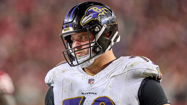 SANTA CLARA, CALIFORNIA - DECEMBER 25: Kevin Zeitler #70 of the Baltimore Ravens in action during a game between the San Francisco 49ers and the Baltimore Ravens at Levi's Stadium on December 25, 2023 in Santa Clara, California.