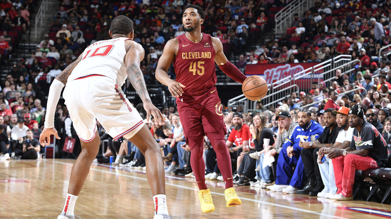 HOUSTON, TX - MARCH 16: Donovan Mitchell #45 of the Cleveland Cavaliers dribbles the ball during the game against the Houston Rockets on March 16, 2023 at the Toyota Center in Houston, Texas. Mandatory Copyright Notice: Copyright 2024 NBAE