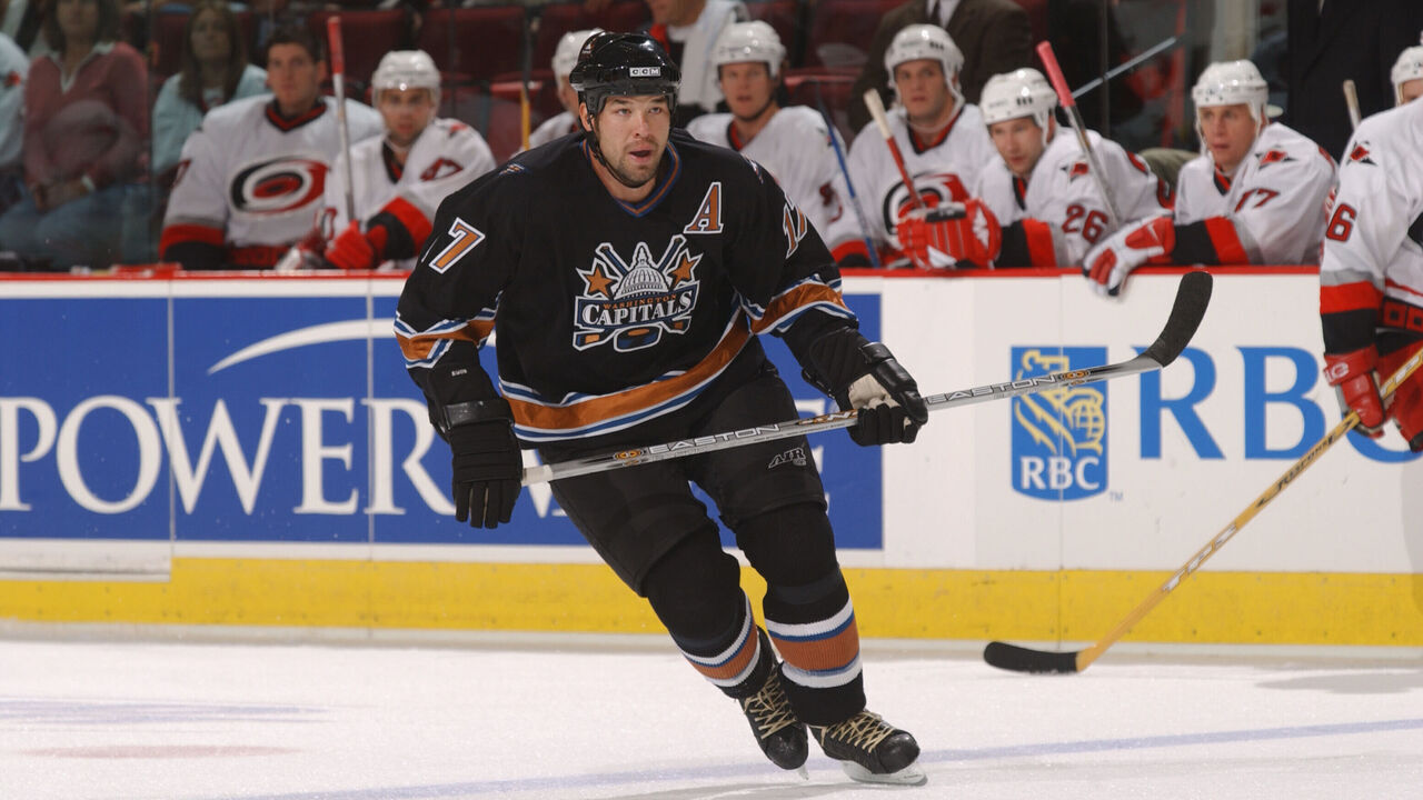 RALEIGH, NC - SEPTEMBER 28: Left wing Chris Simon #17 of the Washington Capitals skates on the ice during the NHL preseason game against the Carolina Hurricanes on September 28, 2002 at the RBC Center in Raleigh, North Carolina. The Capitals won 6-1.