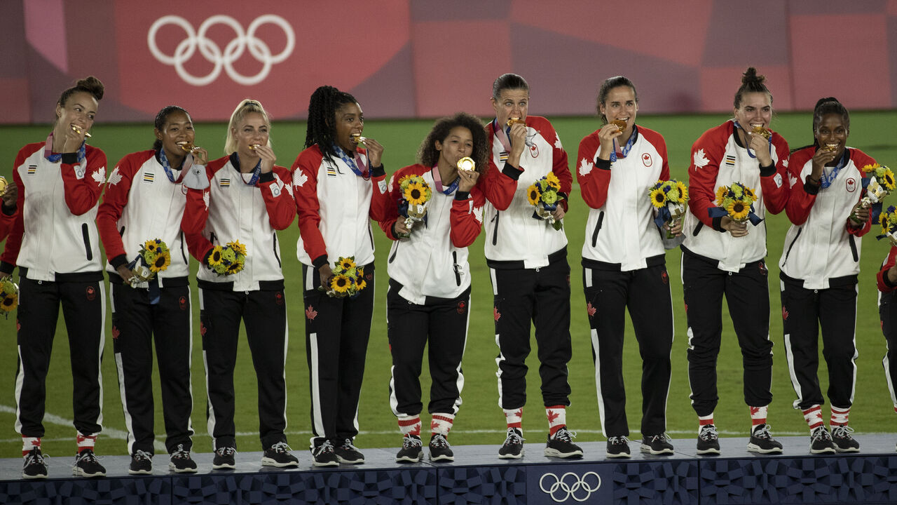 Yokohama, Japan - August 7: Team Canada celebrates after receiving their medals. Canada vs Sweden in Gold medal match and Canada wins in shoot out for Finals Womens Football (Soccer) at International Stadium Yokohama. All part of Tokyo2020 Olympic Games. Tokyo continues to operate under a State of Emergency due to COVID-19. CORONAPD Toronto Star/Rick Madonik (Rick Madonik/Toronto Star via Getty Images)