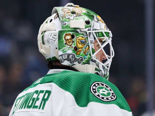 LOS ANGELES, CA - MARCH 09: Dallas Stars goaltender Jake Oettinger (29) during an NHL hockey game against the Los Angeles Kings on March 9, 2024 at Crypto.com Arena in Los Angeles, CA.