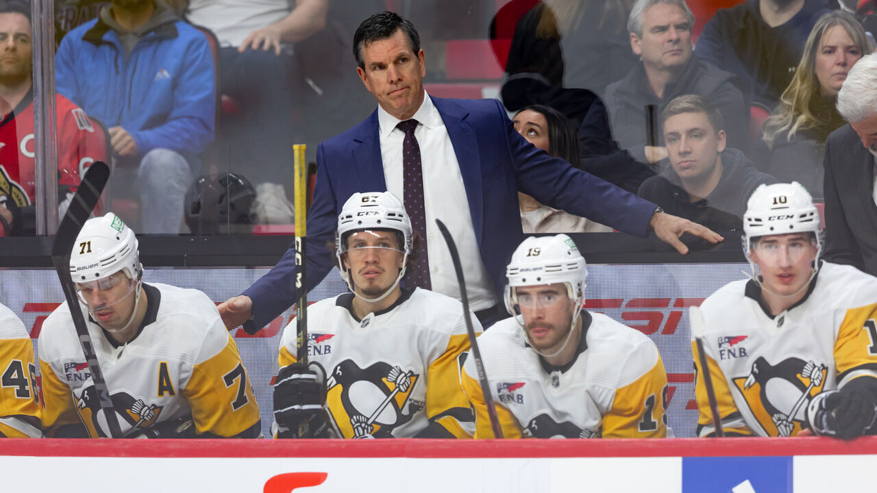 OTTAWA, ON - MARCH 12: Pittsburgh Penguins Head Coach Mike Sullivan during second period National Hockey League action between the Pittsburgh Penguins and Ottawa Senators on March 12, 2024, at Canadian Tire Centre in Ottawa, ON, Canada.