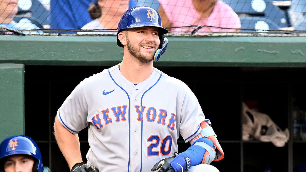 WASHINGTON, DC - AUGUST 02: Pete Alonso #20 of the New York Mets watches the game against the Washington Nationals at Nationals Park on August 02, 2022 in Washington, DC.