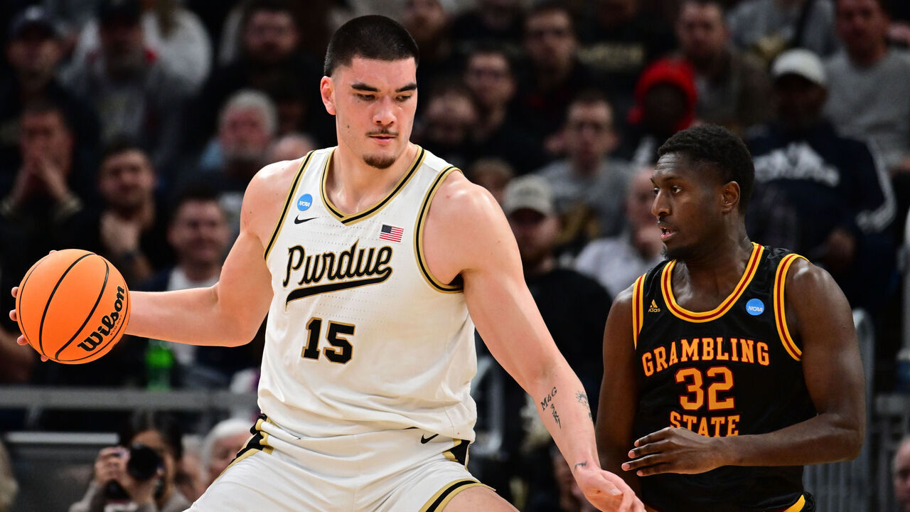 INDIANAPOLIS, INDIANA - MARCH 22: Center Zach Edey #15 of the Purdue Boilermakers goes to the basket during the first round of the 2024 NCAA Men's Basketball Tournament held at Gainbridge Fieldhouse on March 22, 2024 in Indianapolis, Indiana.