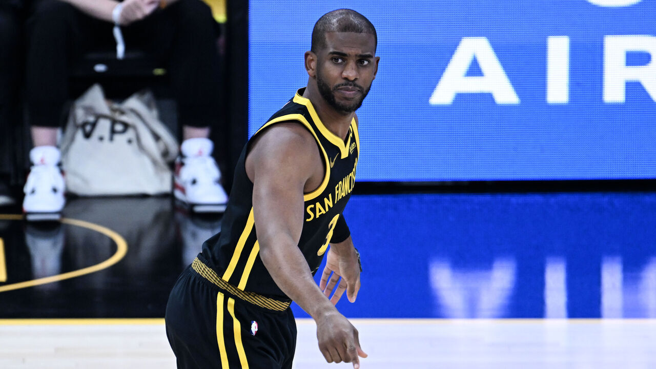 SAN FRANCISCO, CA - MARCH 22: Chris Paul (3) of Golden State Warriors in action during NBA game between Indiana Pacers and Golden State Warriors at Chase Center on March 22, 2024 in San Francisco, California, United States.