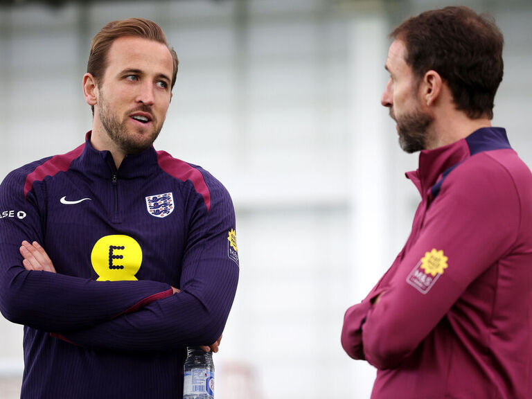 Injured Kane returning to Bayern, Walker also hurt in England loss Injured Kane returning to Bayern, Walker also hurt in England loss