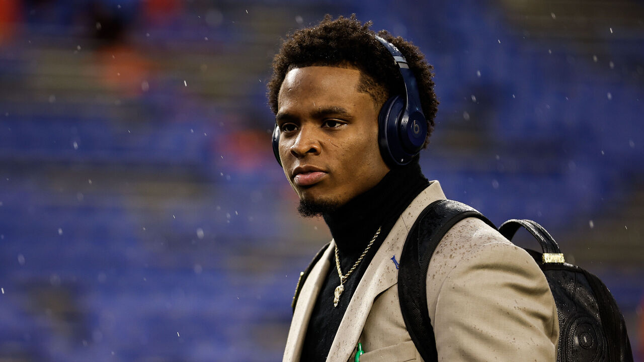 GAINESVILLE, FLORIDA - NOVEMBER 25: Trevor Etienne #7 of the Florida Gators arrives before the start of a game against the Florida State Seminoles at Ben Hill Griffin Stadium on November 25, 2023 in Gainesville, Florida.