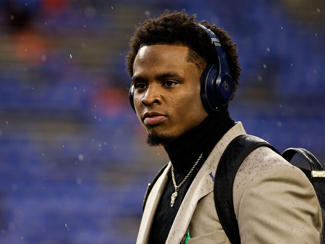 GAINESVILLE, FLORIDA - NOVEMBER 25: Trevor Etienne #7 of the Florida Gators arrives before the start of a game against the Florida State Seminoles at Ben Hill Griffin Stadium on November 25, 2023 in Gainesville, Florida.