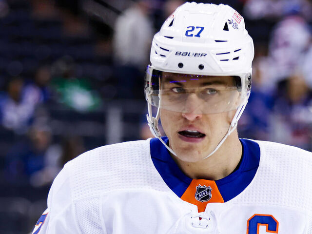 NEW YORK, NY - MARCH 17: New York Islanders Left Wing Anders Lee (27) is pictured prior to the National Hockey League game between the New York Islanders and the New York Rangers on March 17, 2024 at Madison Square Garden in New York, NY.