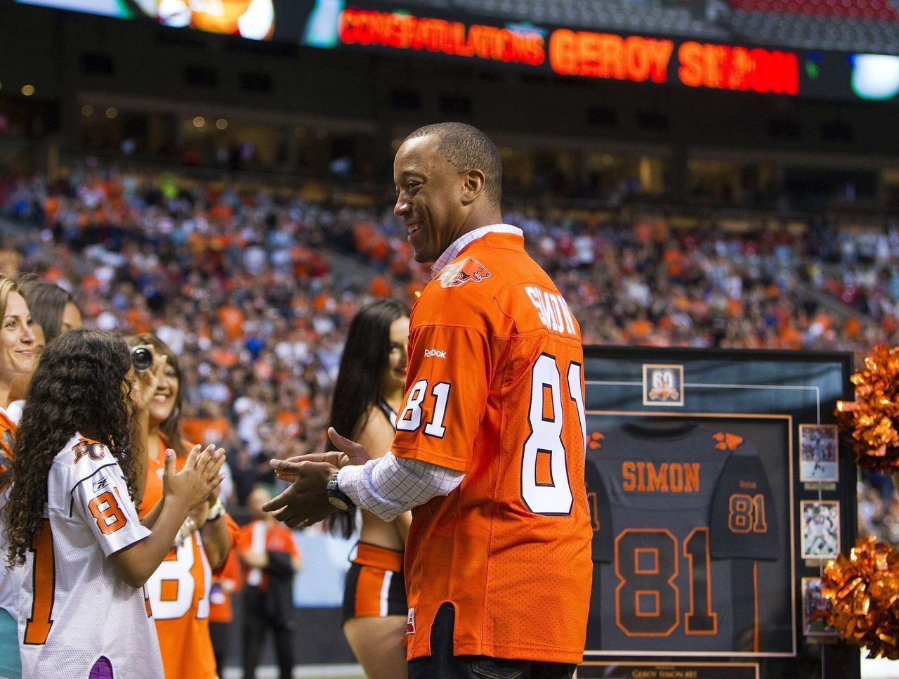 Lions fans salute Geroy Simon as CFL club honours his No. 81 jersey