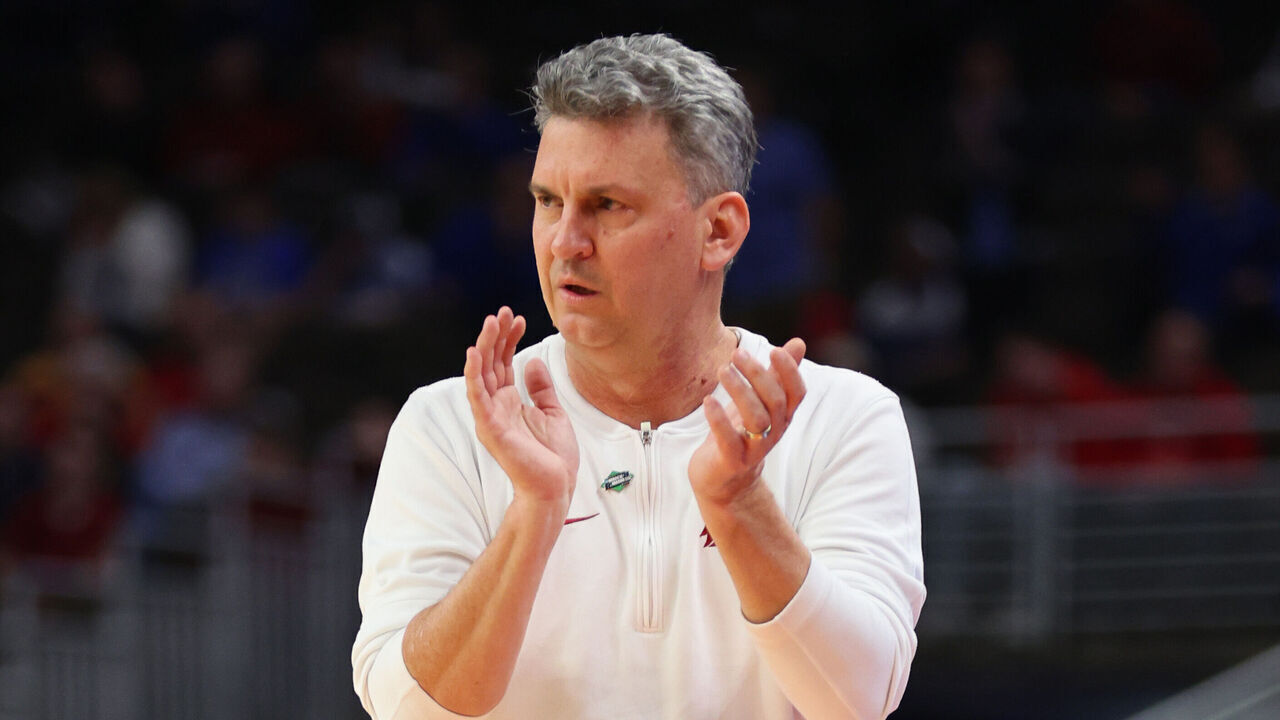 OMAHA, NEBRASKA - MARCH 21: Head coach Kyle Smith of the Washington State Cougars reacts during the second half against the Drake Bulldogs in the first round of the NCAA Men's Basketball Tournament at CHI Health Center on March 21, 2024 in Omaha, Nebraska.