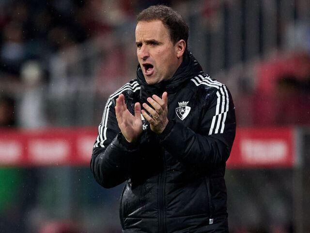 GIRONA, SPAIN - MARCH 09: CA Osasuna Head Coach Jagoba Arrasate applauds during the LaLiga EA Sports match between Girona FC and CA Osasuna at Montilivi Stadium on March 09, 2024 in Girona, Spain.