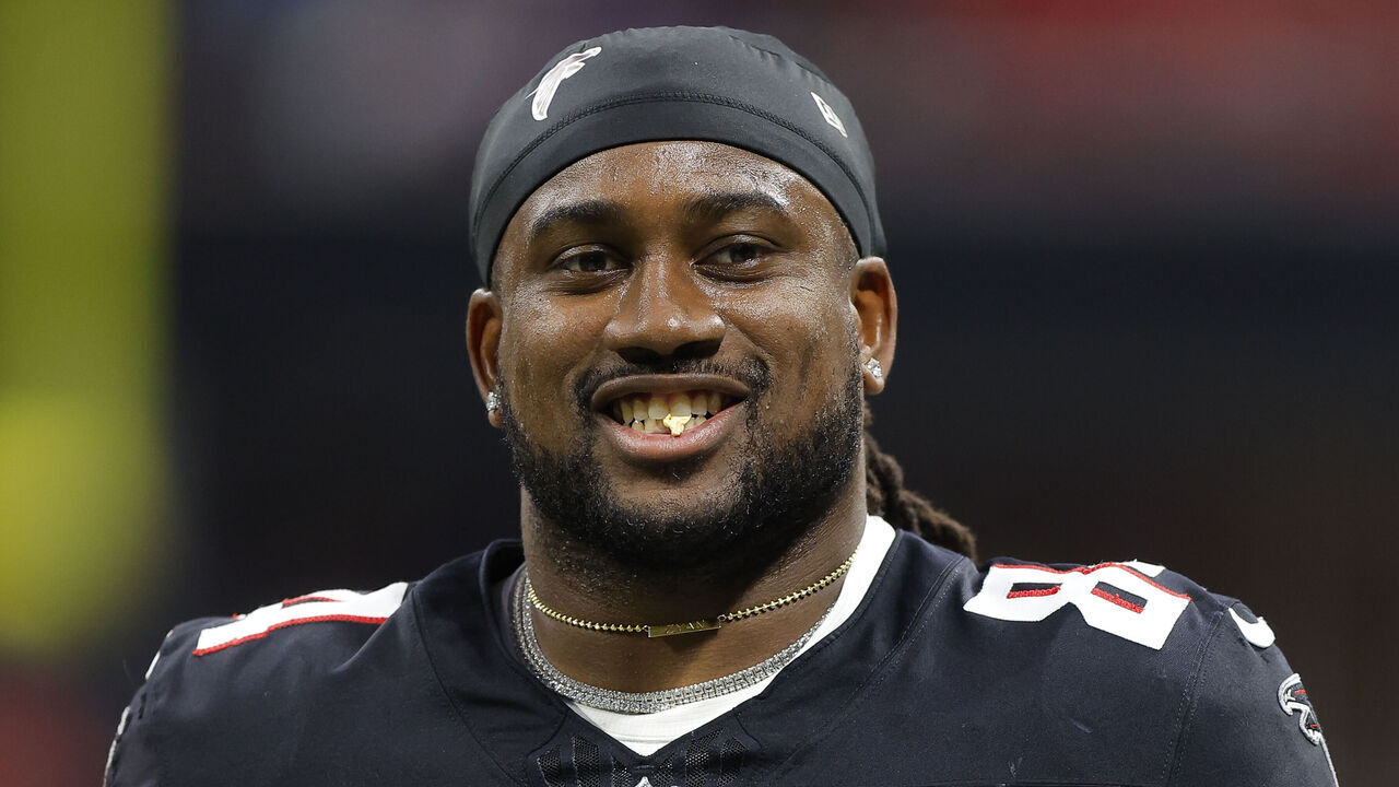 ATLANTA, GEORGIA - DECEMBER 24: Cordarrelle Patterson #84 of the Atlanta Falcons warms up prior to the game against the Indianapolis Colts at Mercedes-Benz Stadium on December 24, 2023 in Atlanta, Georgia.