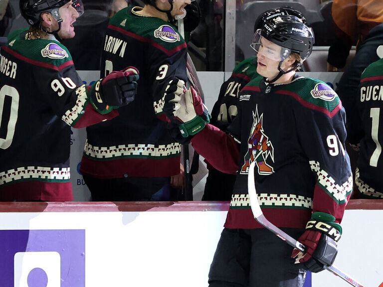 Josh Doan scores twice in NHL debut with father in crowd | theScore.com