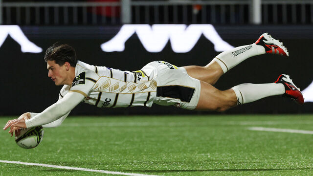 EDINBURGH, SCOTLAND - JANUARY 13: Louis Rees-Zammit of Gloucester scores his team's first try during the EPCR Challenge Cup match between Edinburgh Rugby and Gloucester Rugby at DAM Health Stadium on January 13, 2024 in Edinburgh, Scotland.