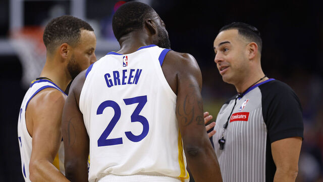 ORLANDO, FLORIDA - MARCH 27: Draymond Green #23 of the Golden State Warriors argues with a referee before being ejected during a game against the Orlando Magic at Kia Center on March 27, 2024 in Orlando, Florida.
