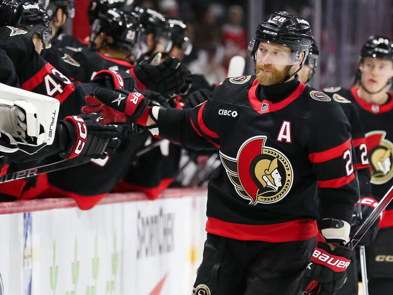 Senators beat Blackhawks for 4th straight win | theScore.com