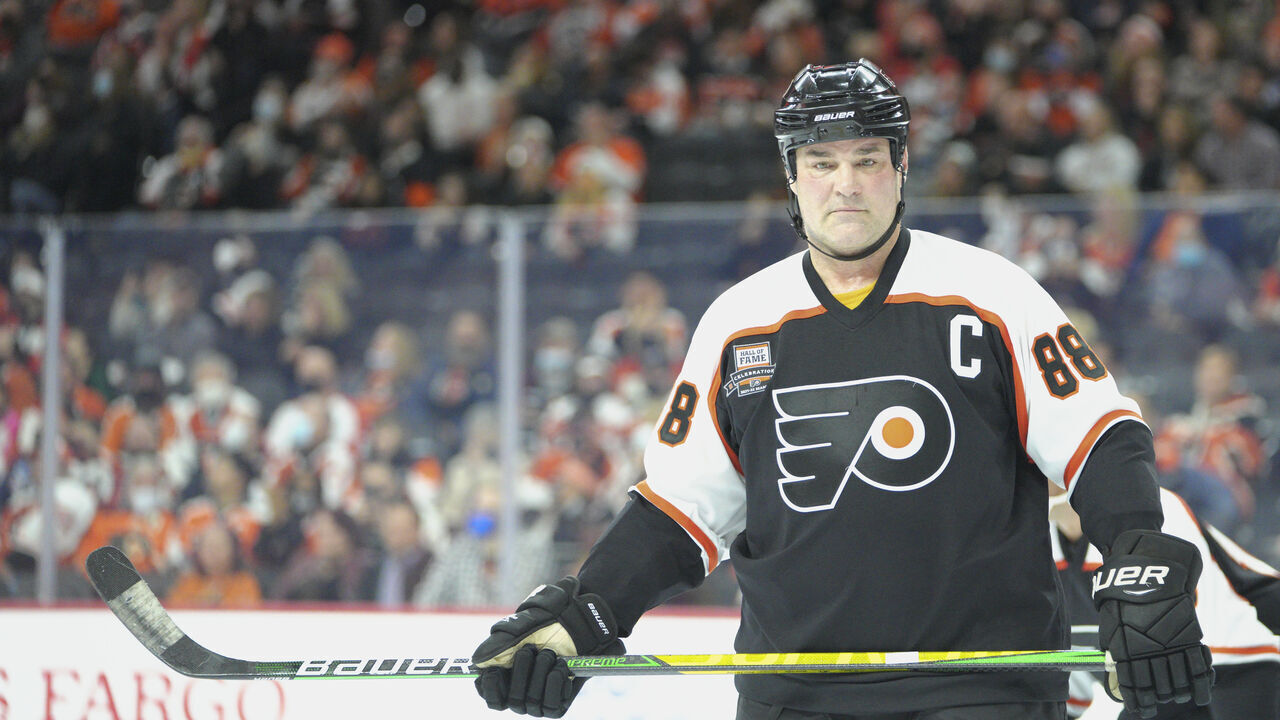 PHILADELPHIA, PA - NOVEMBER 15: Philadelphia Flyers Alumni right wing Eric Lindros (88) looks on during the Flyers Alumni Orange and Black game on November 15, 2021 at Wells Fargo Center in Philadelphia, PA.