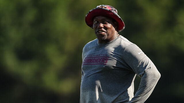 ASHBURN, VA - JUNE 15: NFL Hall of Fame defensive lineman Warren Sapp interacts during the Washington Commanders organized team activity at INOVA Sports Performance Center on June 15, 2022 in Ashburn, Virginia.
