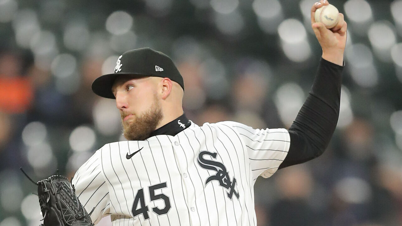 CHICAGO, IL - APRIL 02: Garrett Crochet #45 of the Chicago White Sox delivers a pitch against the Atlanta Braves at Guaranteed Rate Field on April 2, 2024 in Chicago, Illinois.