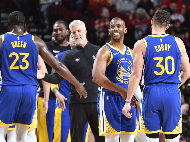 HOUSTON, TX - APRIL 4: The Golden State Warriors enter a timeout during the game against the Houston Rockets on April 4, 2024 at the Toyota Center in Houston, Texas. Mandatory Copyright Notice: Copyright 2024 NBAE