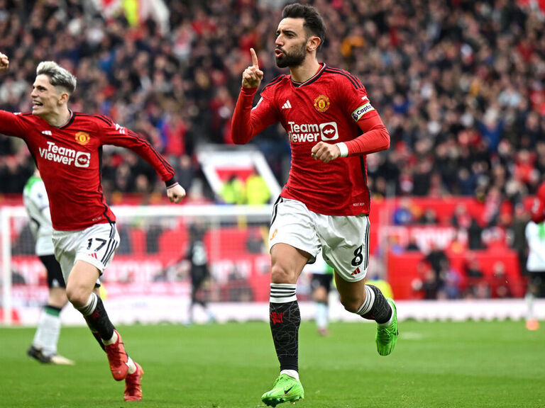 Watch: Fernandes pounces on Liverpool error to score from center circle Watch: Fernandes pounces on Liverpool error to score from center circle