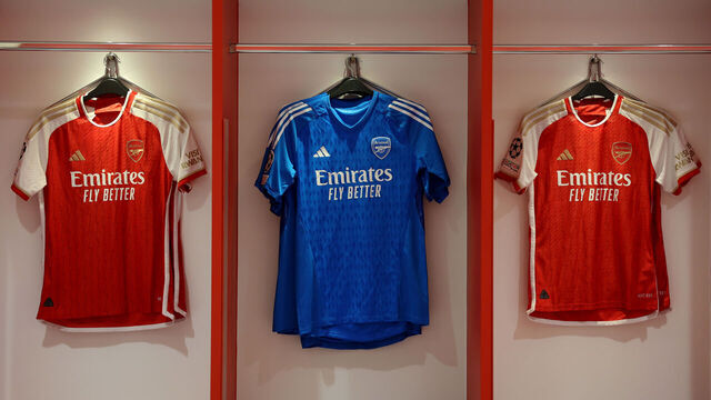 LONDON, ENGLAND - APRIL 09: A general view inside the Arsenal dressing room prior to the UEFA Champions League quarter-final first leg match between Arsenal FC and FC Bayern München at Emirates Stadium on April 09, 2024 in London, England.
