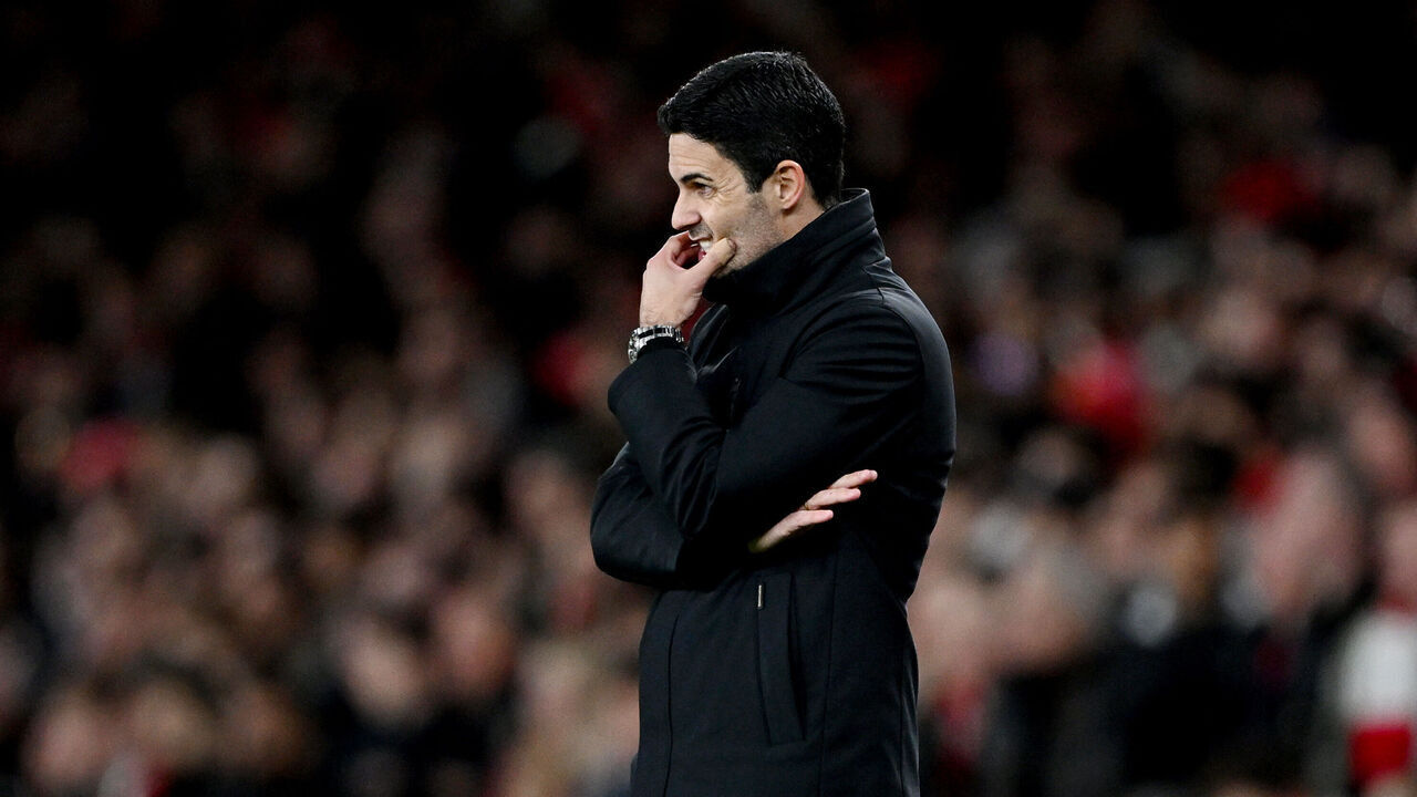 LONDON, ENGLAND - APRIL 09: Mikel Arteta, Manager of Arsenal, reacts during the UEFA Champions League quarter-final first leg match between Arsenal FC and FC Bayern München at Emirates Stadium on April 09, 2024 in London, England.