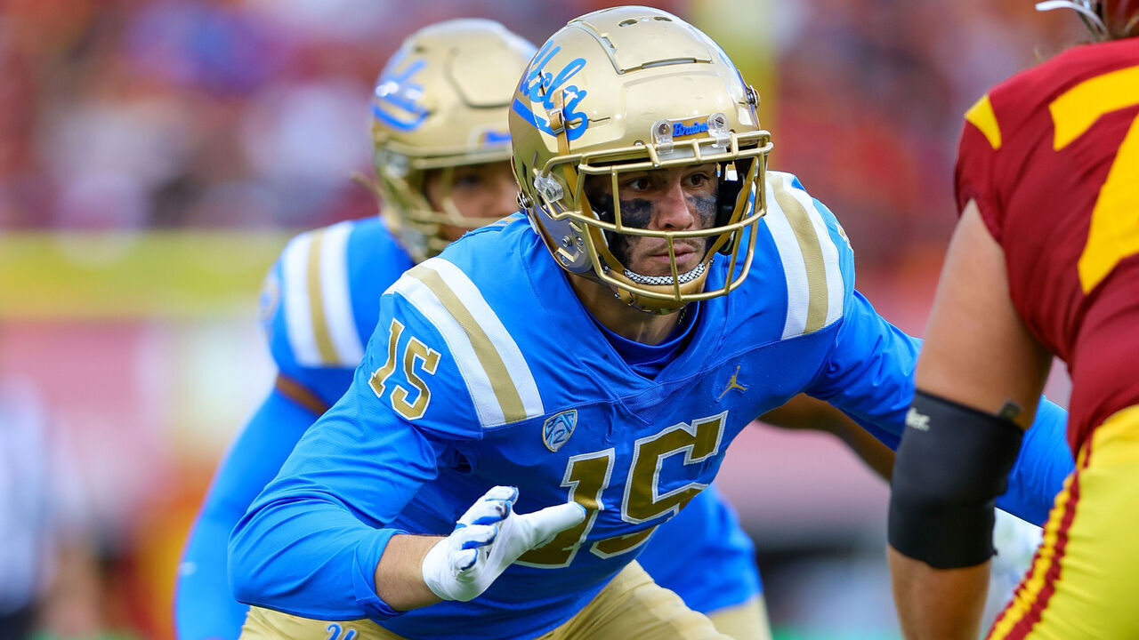LOS ANGELES, CA - NOVEMBER 18: UCLA Bruins defensive lineman Laiatu Latu (15) looks to rush the passer during a college football game between the UCLA Bruins and the USC Trojans on November 18, 2023, at the Los Angeles Memorial Coliseum in Los Angeles, CA.