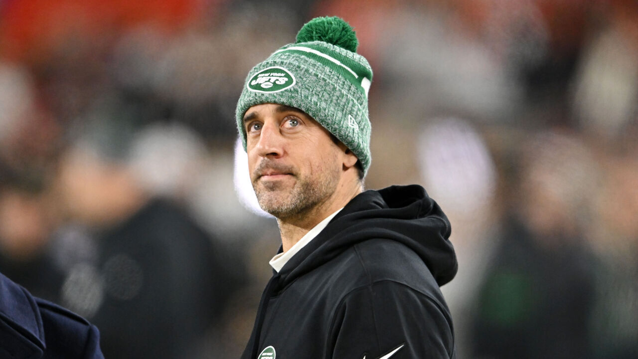 CLEVELAND, OHIO - DECEMBER 28: Aaron Rodgers #8 of the New York Jets looks on prior to playing the Cleveland Browns at Cleveland Browns Stadium on December 28, 2023 in Cleveland, Ohio.