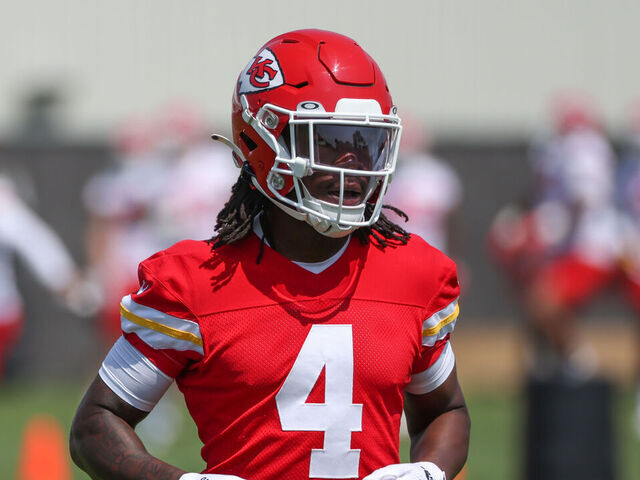 Arrest warrant issued for Chiefs' Rice after car crash | th…