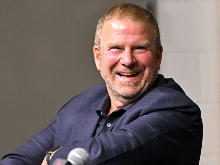 Rockets owner Fertitta 'working on' bringing NHL team to Houston ...